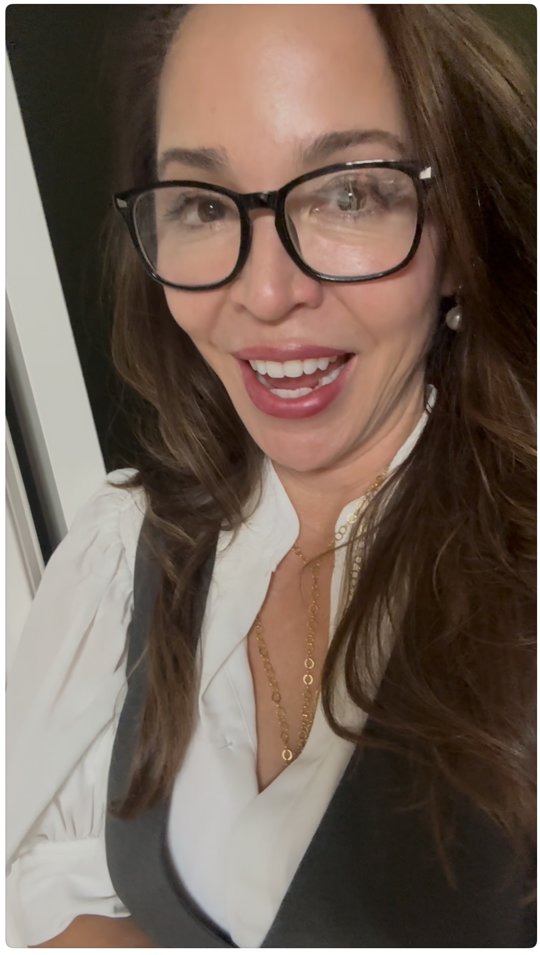 Adrienne, Askew MD, ABAARM, FACOG, ABOM